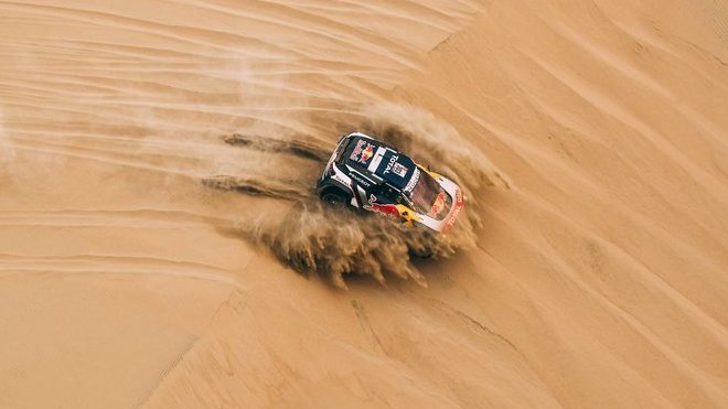 Posádka Carlos Sainz / Lucas Cruz byla letos mezi automobily na Dakaru nejlepší