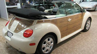 Vzácný VW Beetle "Woody edition? Ale kdeže, jen kříženec vozů VW Beetle a Chrysler PT Cruiser