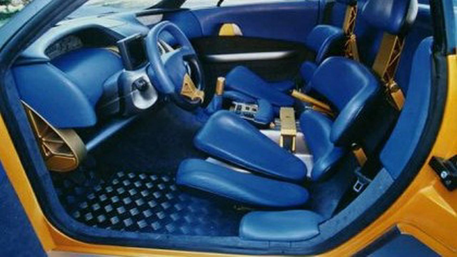 BMW Pickster vznikal v dílnách Bertone