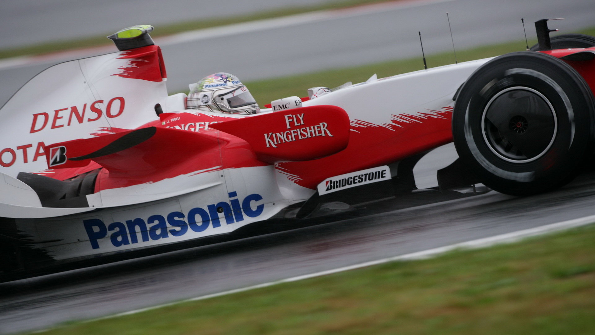 Jarno Trulli s Toyotou TF107