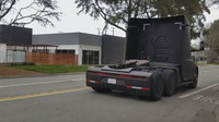 První záběry elektrického tahače Tesla Semi v reálném provozu