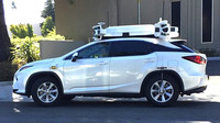 Vozy Lexus s platformou pro testování autonomních systémů Apple