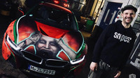 BMW s unikátním designem má na kapotě ukrytého Jokera