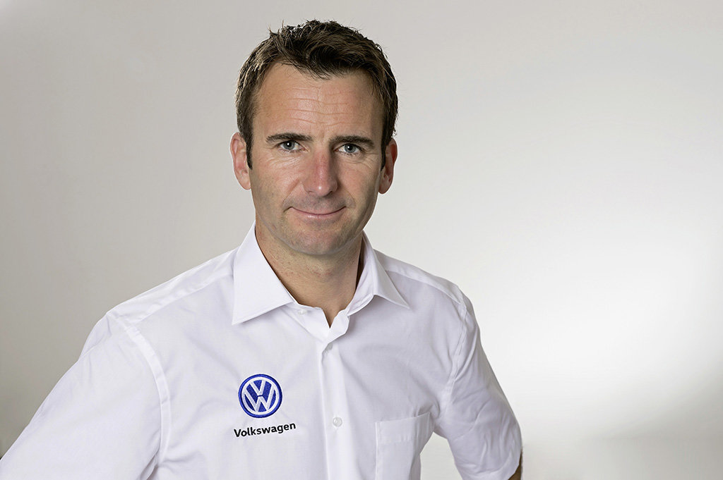 Elektrický závodní speciál Volkswagen povede na vrchol Pikes Peak zkušený jezdec Romain Dumas