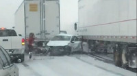 Záběry z děsivé nehody na dálnici I-44