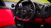 Exkluzivní McLaren 570S Spider udělá někomu na Valentýna pořádnou radost
