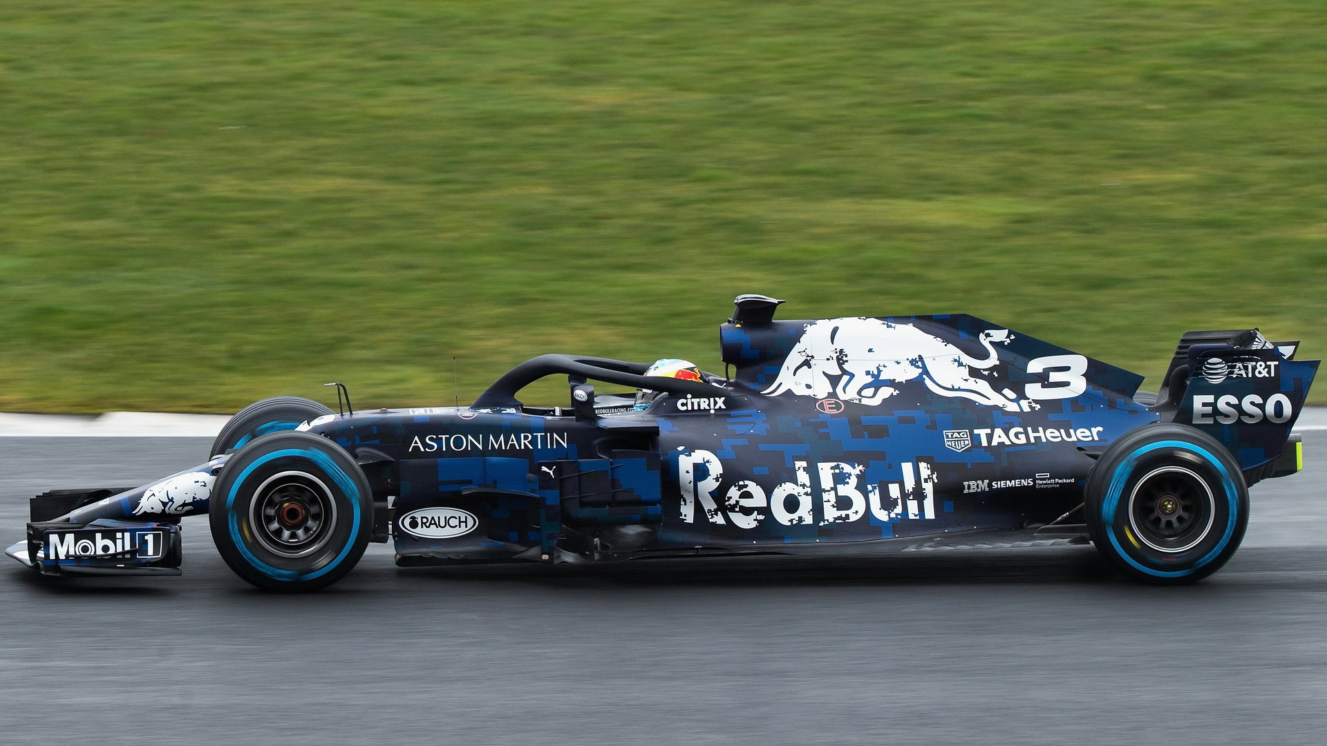 Prvotní test nového Red Bullu RB14 v Silverstone