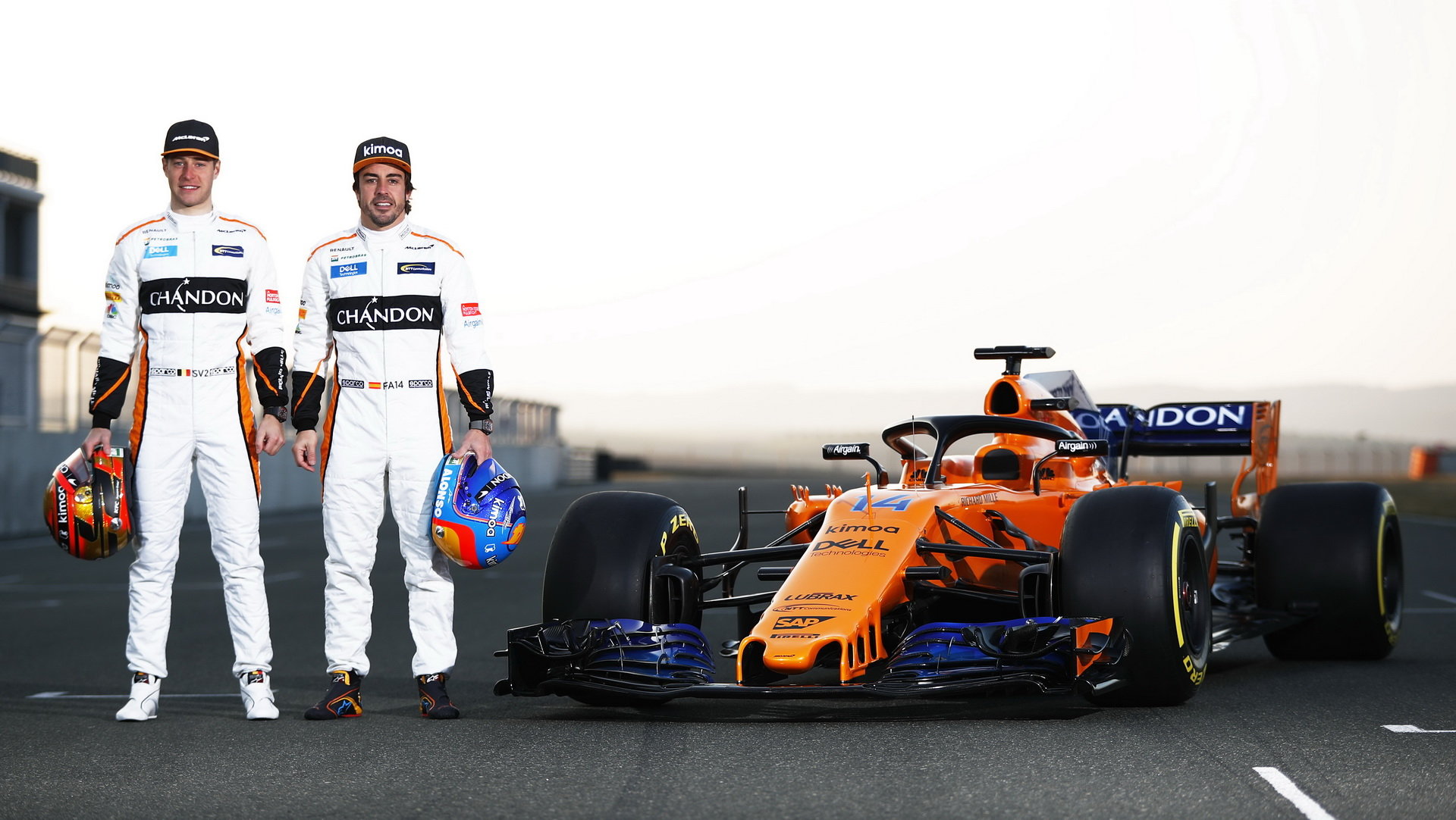 Závodní piloti McLarenu
