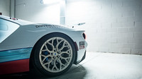 Ford GT v závodních barvách Martini dostal exkluzivní kola Vossen (zdroj: Vossen Wheels)