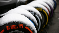 Třetí den předsezonních testů zaskočil všechny, pneumatiky pod sněhem v Barceloně