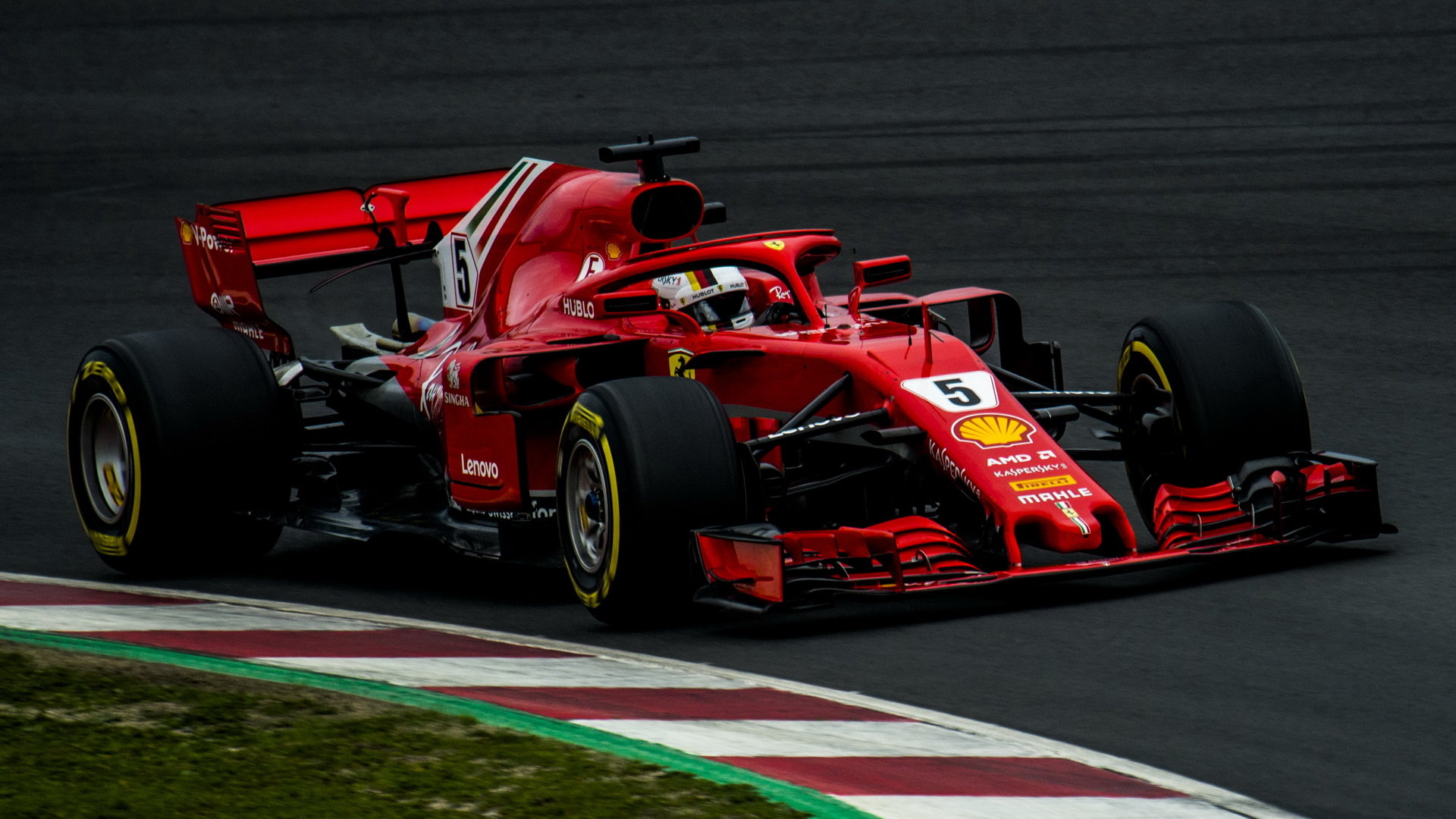 Sebastian Vettel během předsezónních testů v Barceloně