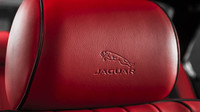 Modernizovaný Jaguar XJ6 vznikl za spolupráce specializovaného oddělení Jaguar Classic a bubeníka kapely Iron Maiden