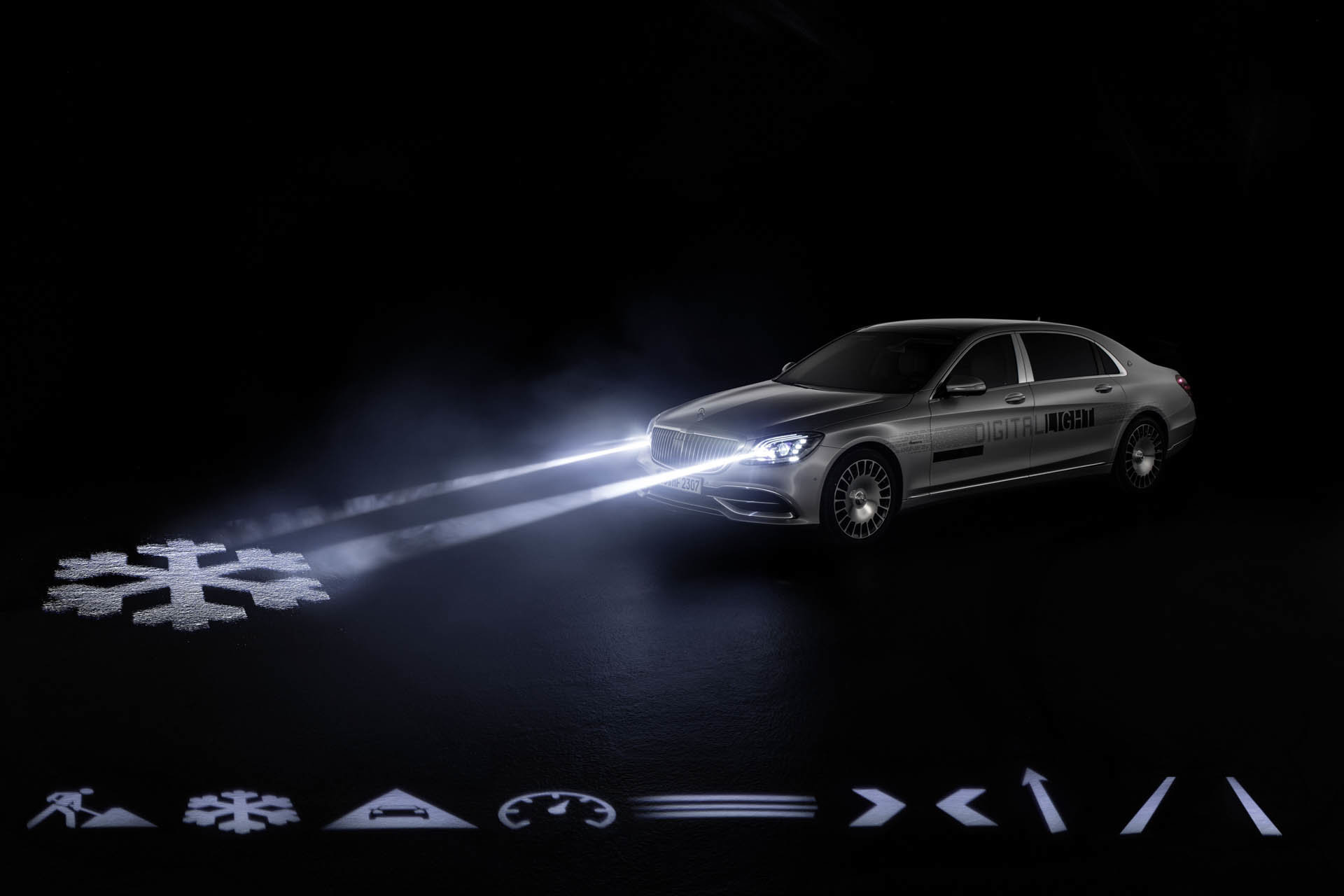 Mercedes-Benz "Digital Light"