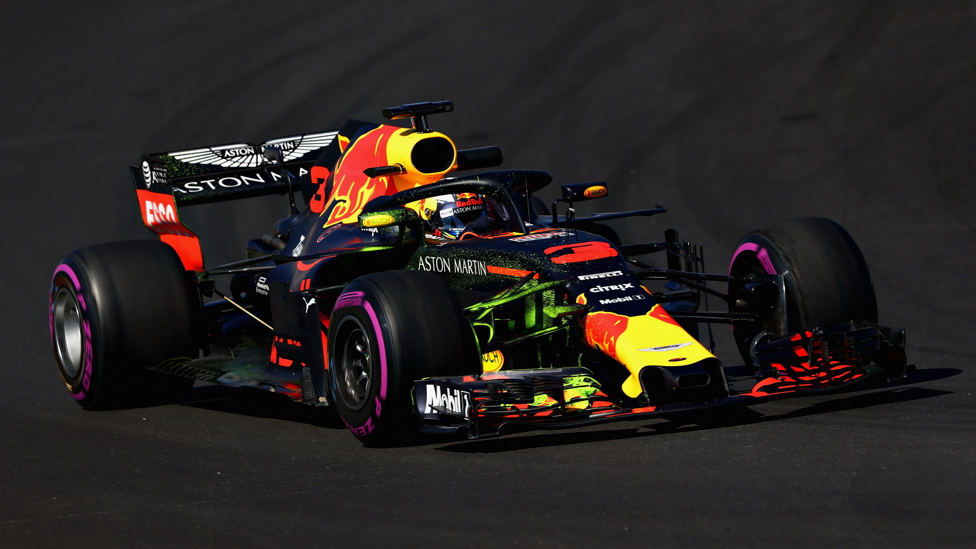 Daniel Ricciardo s použitím Flow-vis v druhých předsezonních testech v Barceloně