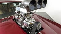 Brutálně upravený Rolls-Royce Silver Shadow z roku 1974 dostal nové šasi, obří motor a luxusní interiér