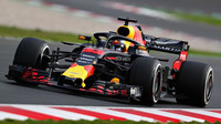 Max Verstappen v druhých předsezonních testech v Barceloně