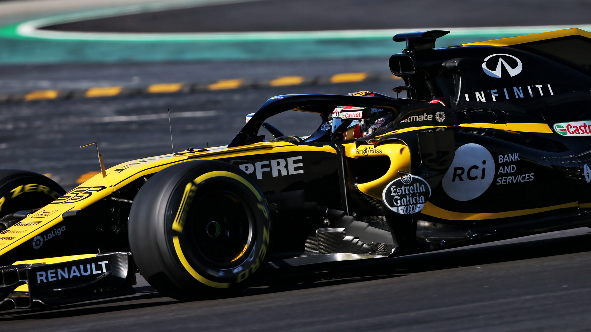 Carlos Sainz v druhých předsezonních testech v Barceloně