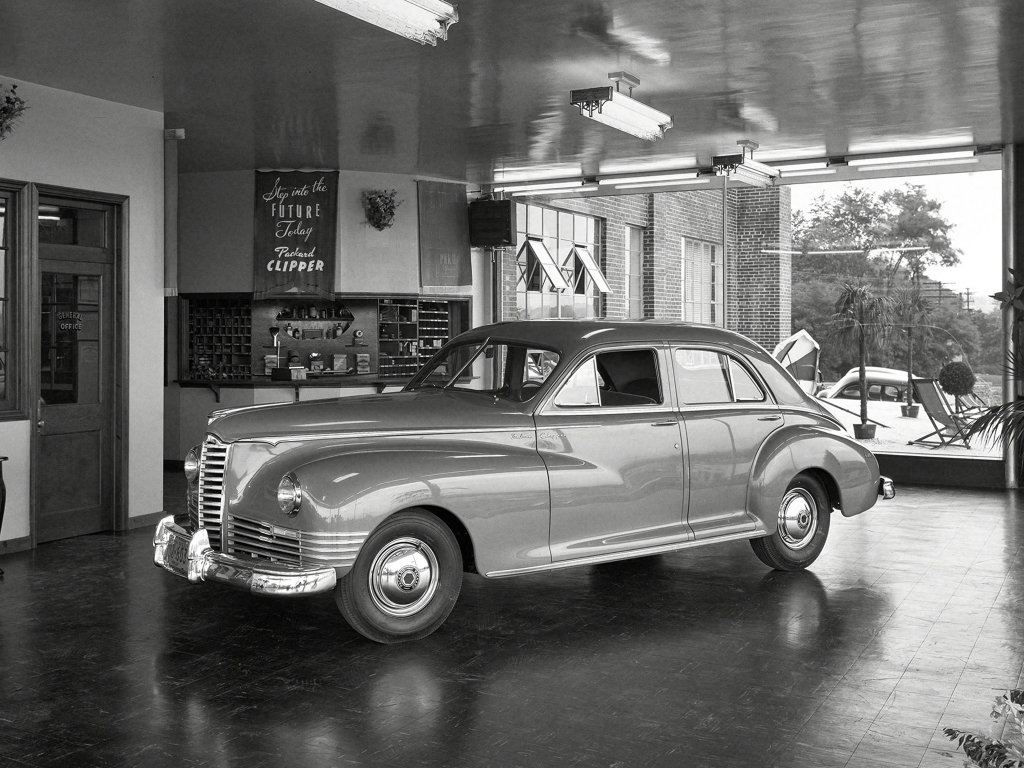 1946 Packard Clipper Touring Sedan