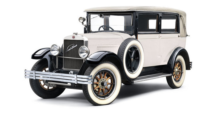 Model 110 z roku 1925, vyvinutý ještě v éře L&K a nově osazený i logem Škoda, dával na výběr z široké nabídky provedení karoserie.
