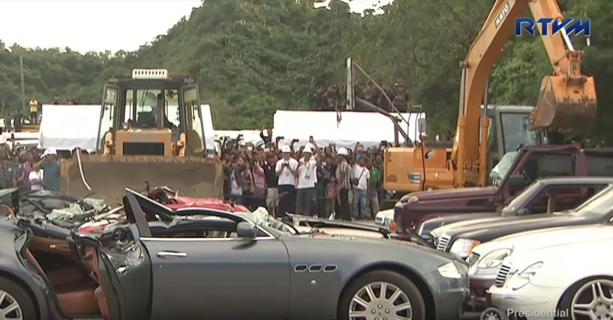 Filipínské úřady nařídily likvidaci 14 luxusních automobilů v hodnotě přes 10 milionů korun