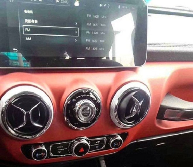 Beijing Auto BJ40L po faceliftu připomíná křížence Jeepu a Mercedesu