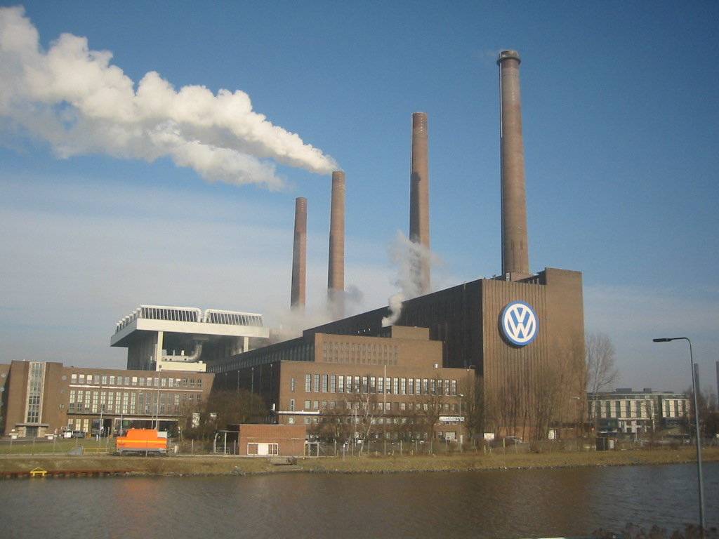 Výrobní hala automobilky Volkswagen ve Wolfsburgu