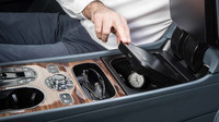 Bentley Bentayga dostalo od Mullineru první praktickou drobnost: bezpečnostní schránku s čtečkou otisků prstů
