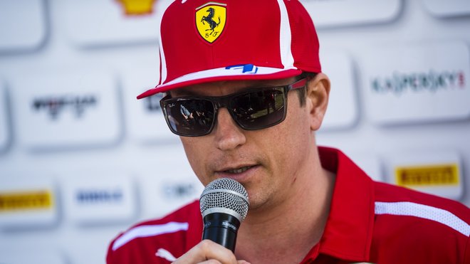 Kimi Räikkönen musel ze závodu odstoupit kvůli neobvyklé nehodě