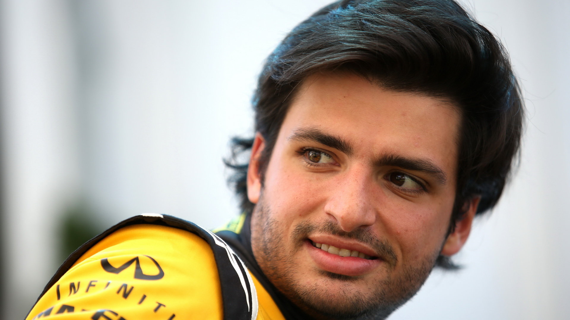 Zůstane Carlos Sainz u Renaultu, nebo se vrátí k Red Bullu?