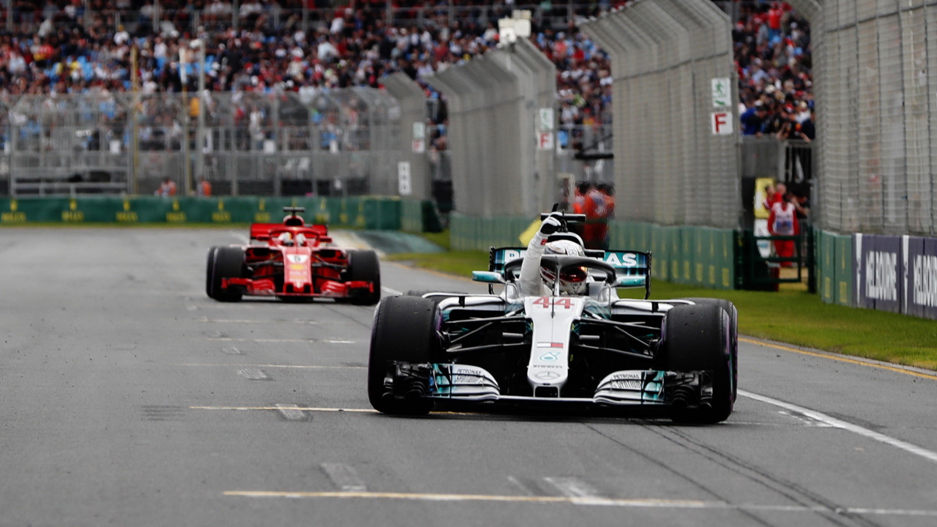 Lewis Hamilton vyhrál kvalifikaci v Melbourne v Austrálii
