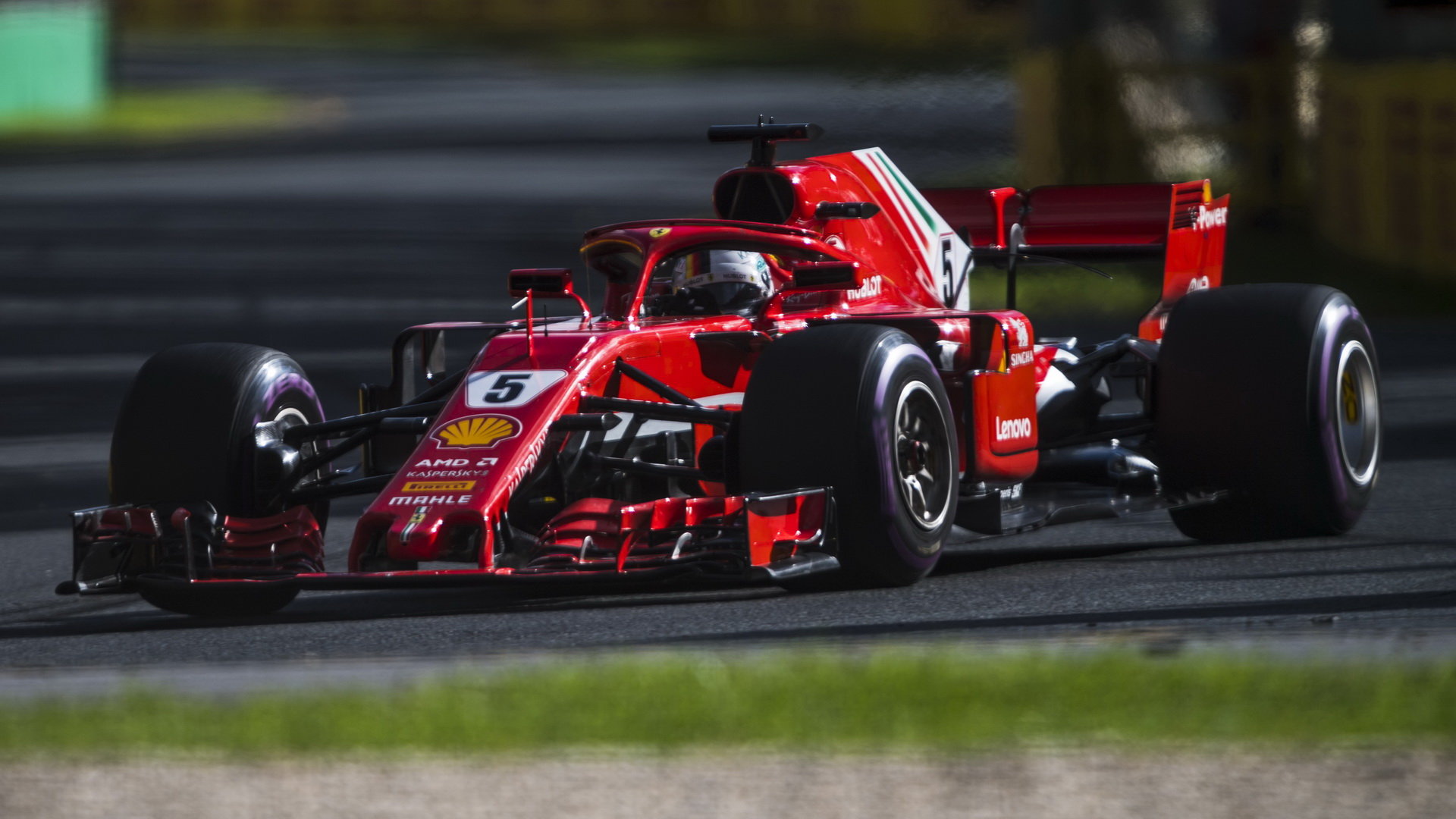 Sebastian Vettel v závodě v Melbourne v Austrálii