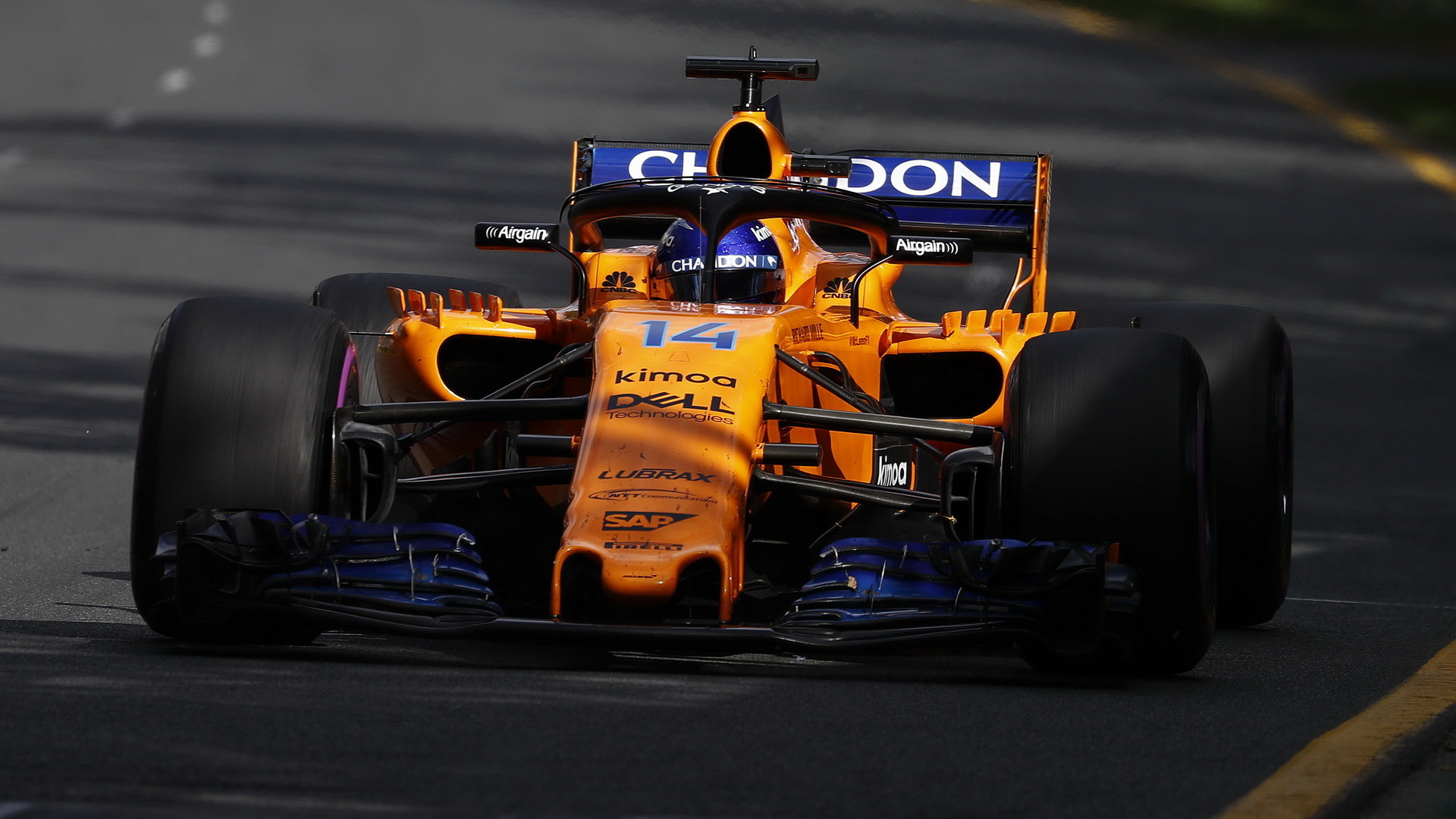 Fernando Alonso v závodě v Melbourne v Austrálii