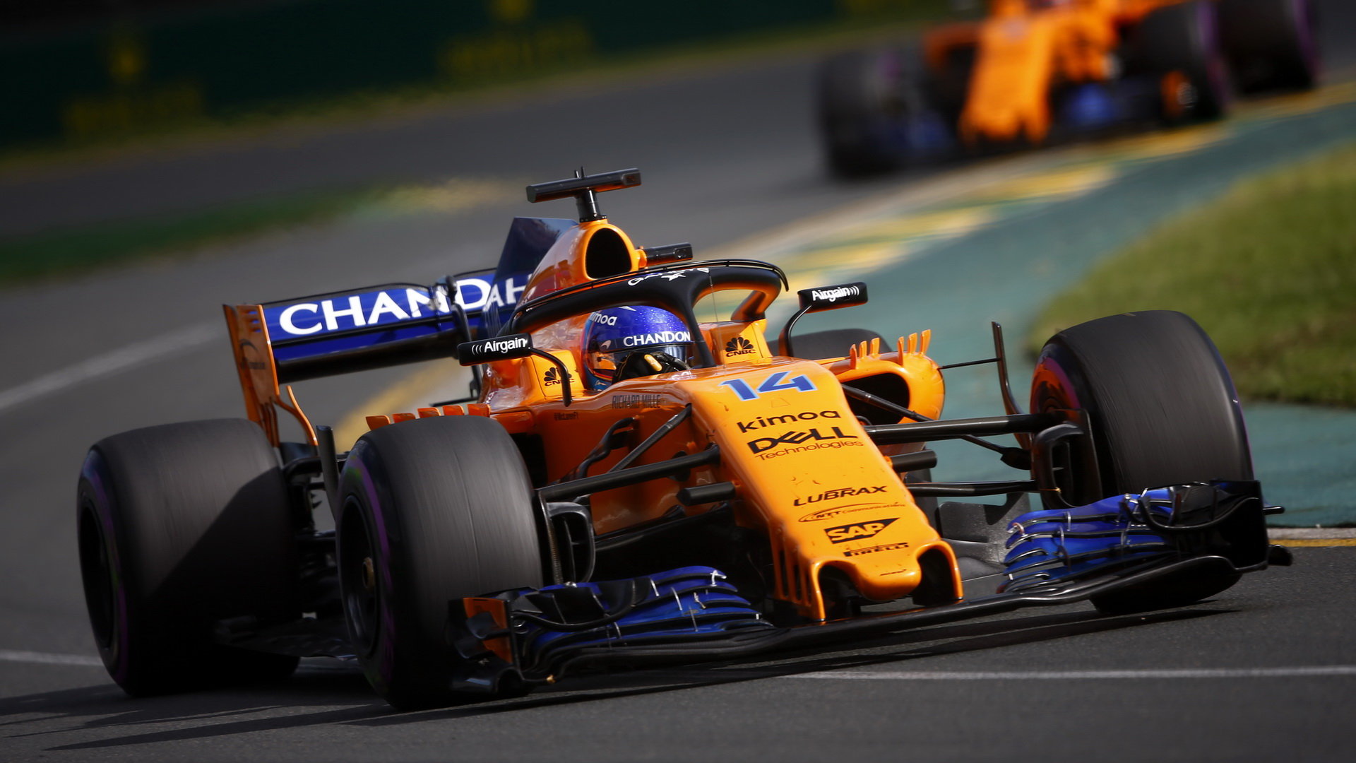 Fernando Alonso v závodě v Melbourne v Austrálii