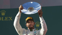 Lewis Hamilton na druhém místě po závodě v Melbourne v Austrálii