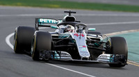 Lewis Hamilton v závodě v Melbourne v Austrálii