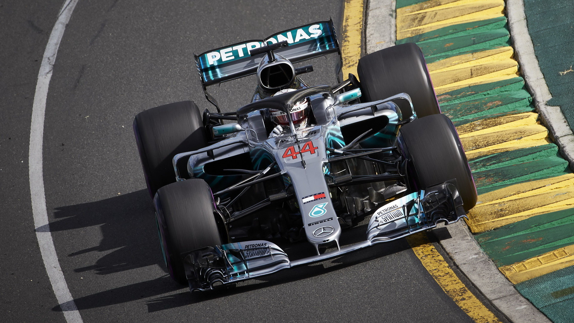 Lewis Hamilton v závodě v Melbourne v Austrálii