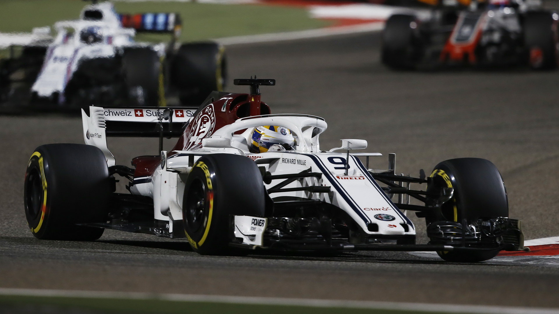 Marcus Ericsson v závodě v Bahrajnu