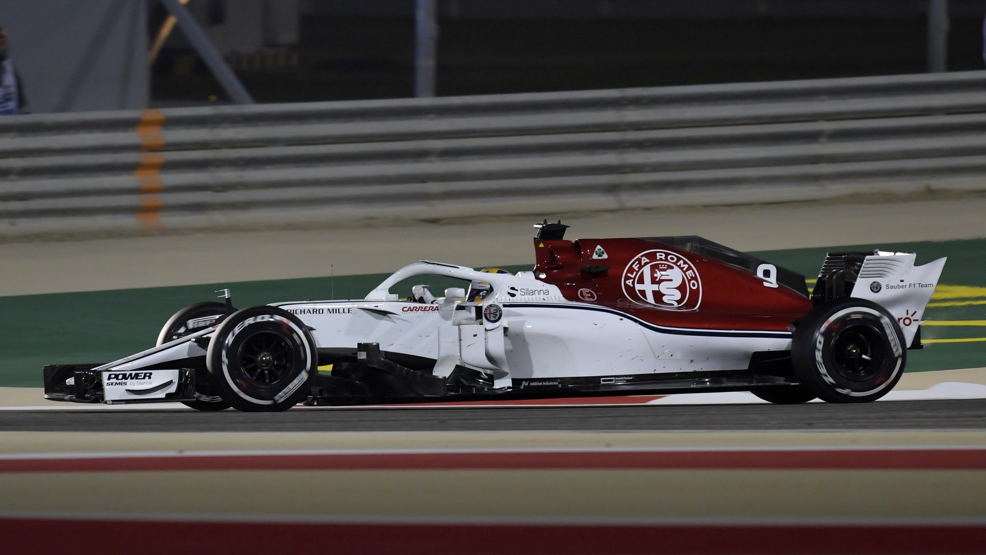 Marcus Ericsson v závodě v Bahrajnu