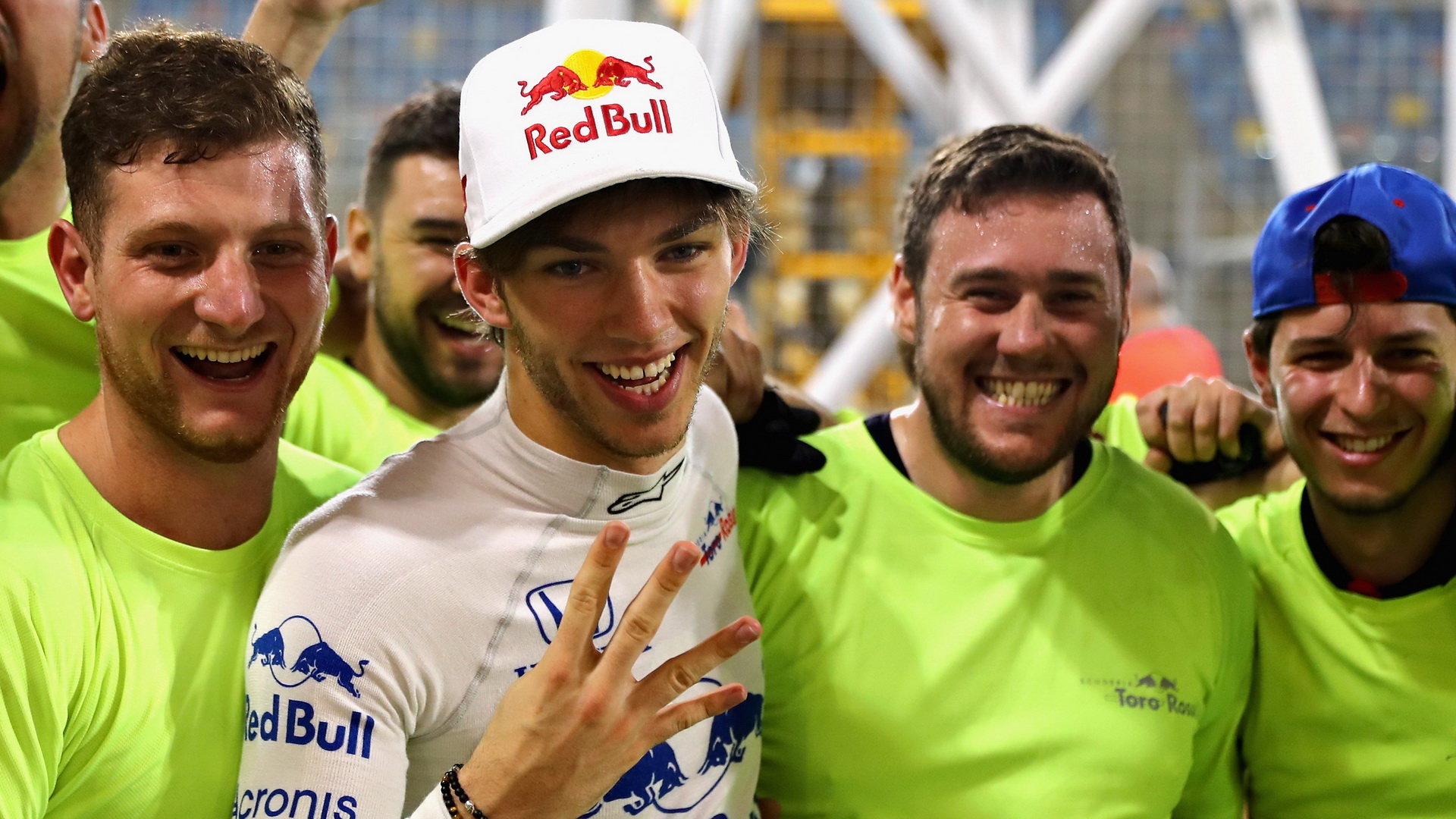 Pierre Gasly se raduje s fenomenálního 4. místa v závodě v Bahrajnu