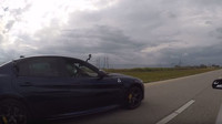 Závod decentně upraveného Shelby Mustang GT350 vs. Alfa Romeo Giulia Quadrifoglio