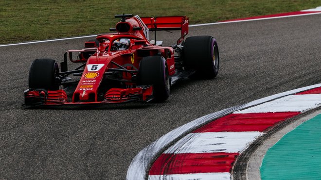Sebastian Vettel ovládl poslední trénink před odpolední kvalifikací na GP Azerbajdžánu