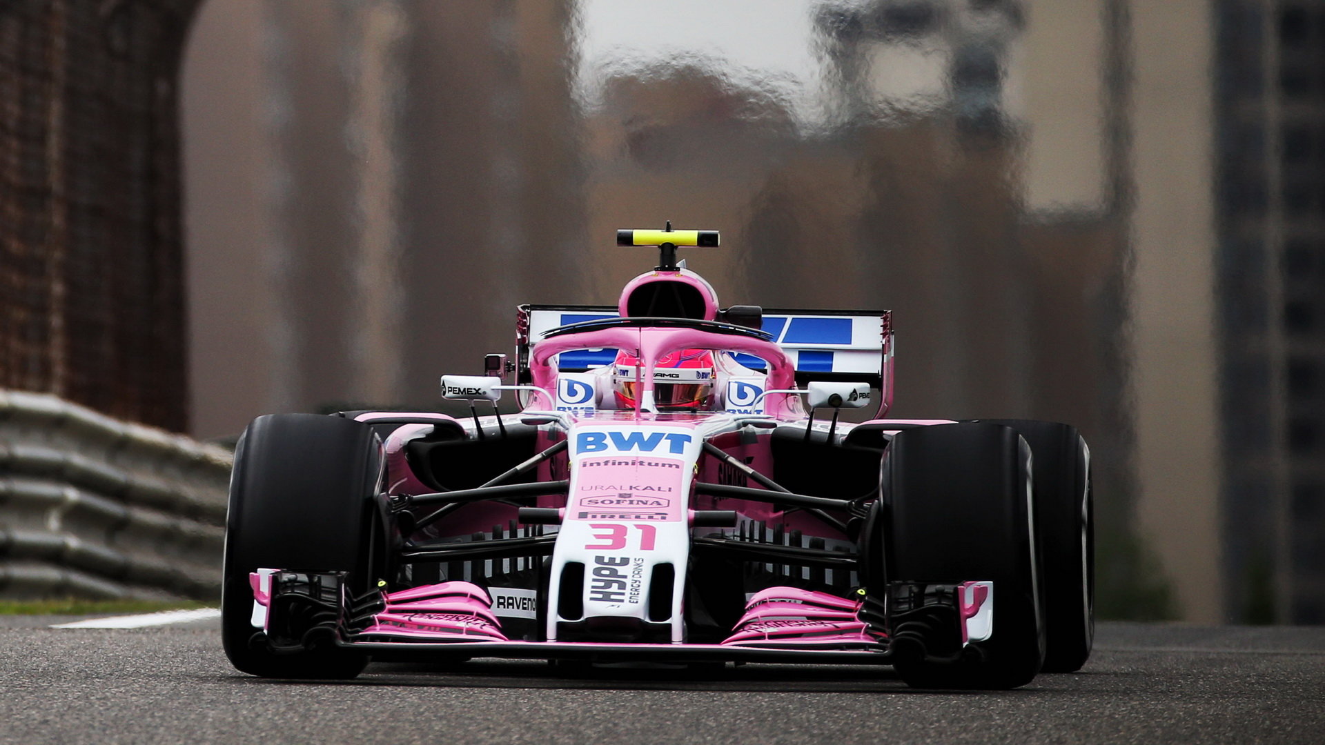 Esteban Ocon v tréninku v Číně