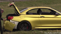 Řidič BMW M4 nezvládl řízení, provizorní opravu však vyřešil originálně