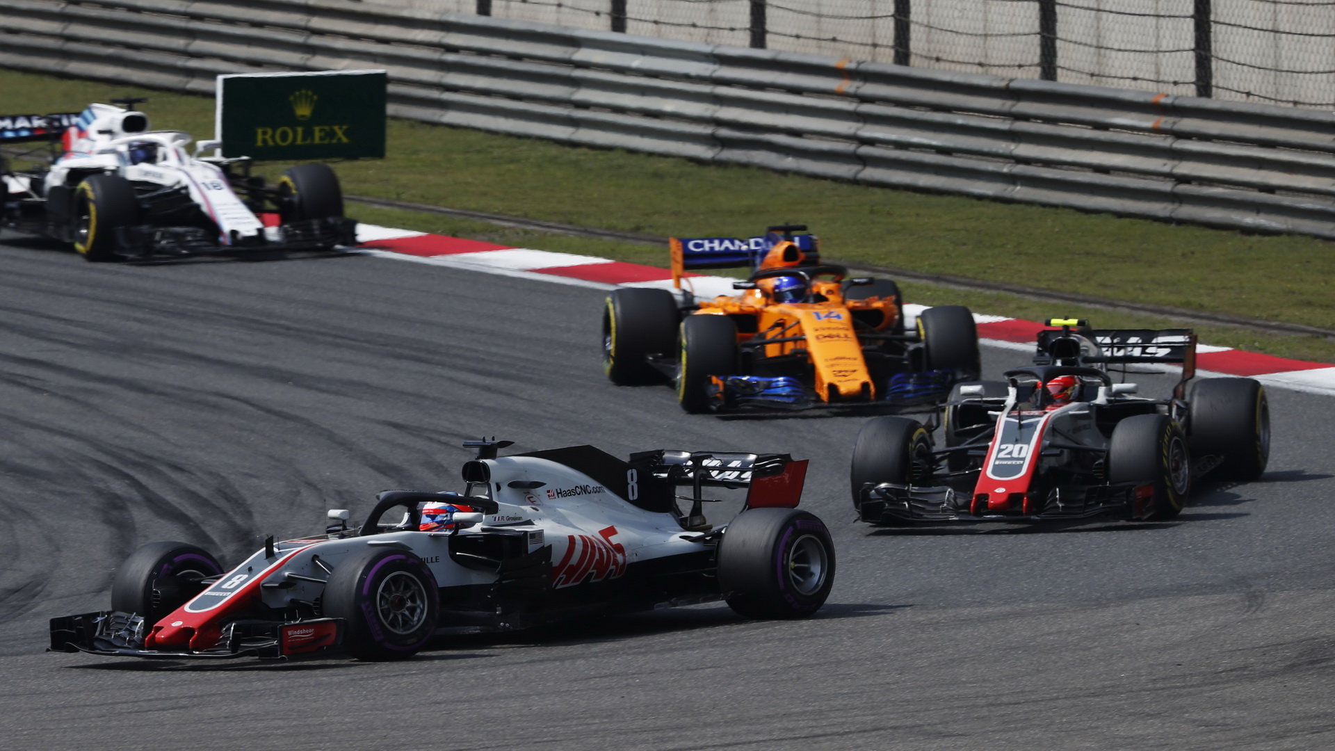 Fernando Alonso v závodě předvedl další skvělý výkon a oproti startu si o šest míst polepšil