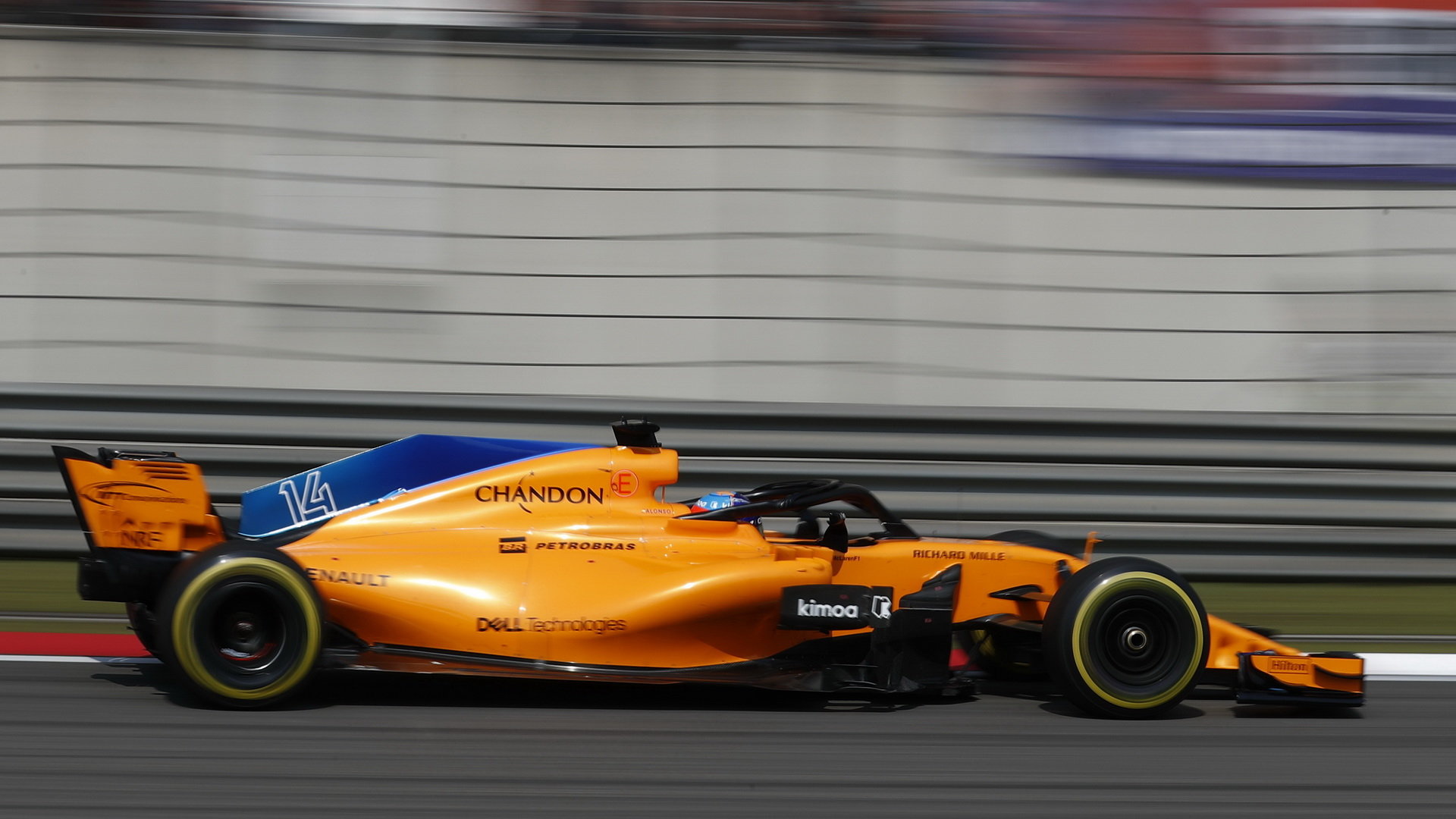 Na rovinkách McLareny zaostávají, ale co všechno lze udělat jenom kvůli maximální rychlosti?