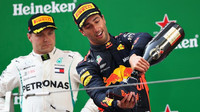 Daniel Ricciardo se velmi těšil ze svého vítězství v závodě v Číně