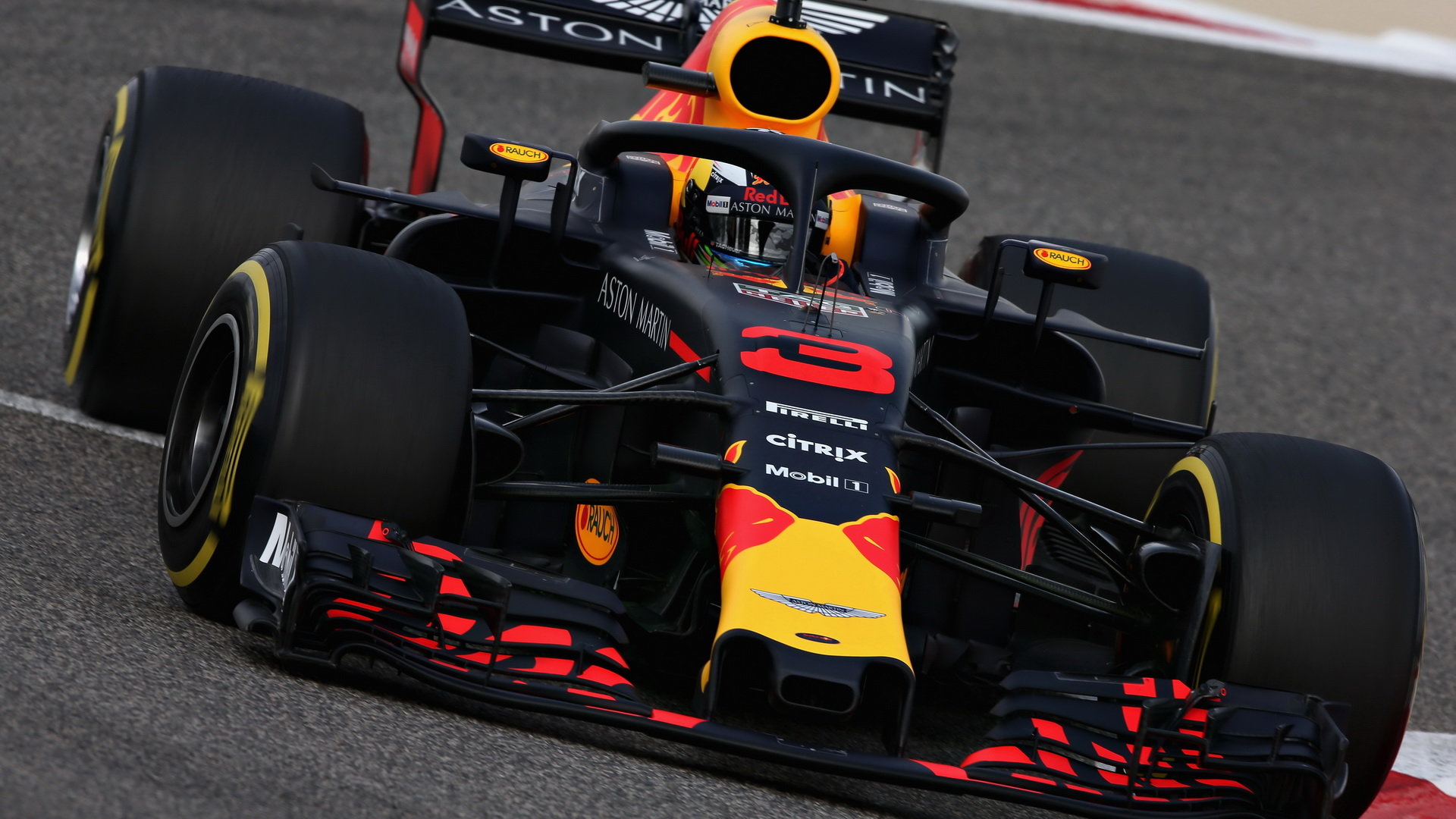 Daniel Ricciardo v tréninku v Bahrajnu