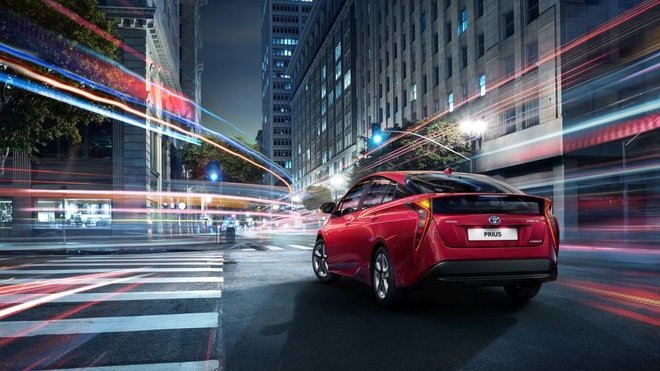 Toyota plánuje novou revoluci na silnicích, postarat se o ni má systém DSRC