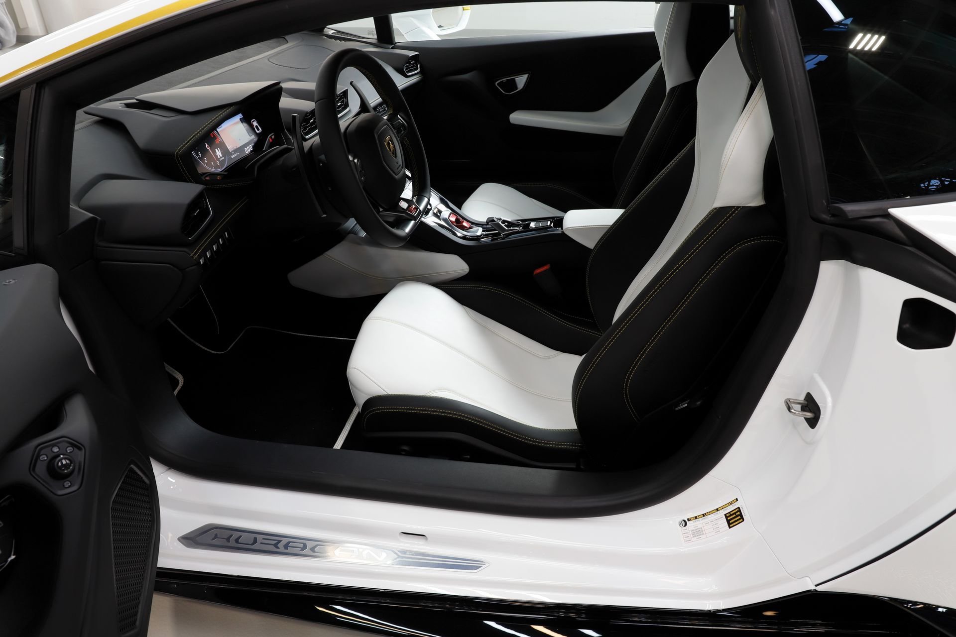 Unikátní Lamborghini Huracán, které dostal papež František darem od automobilky
