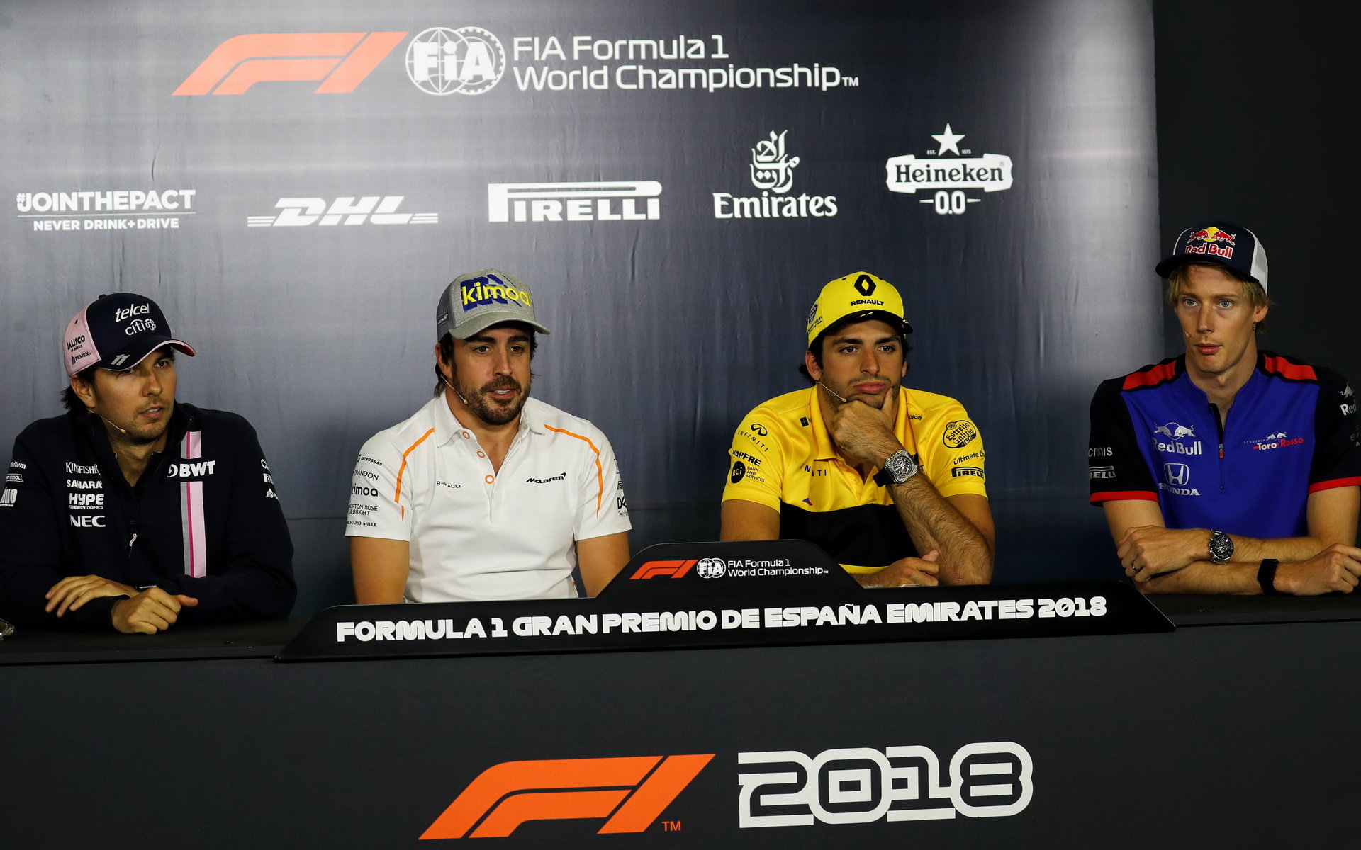 Na konci roku dojde u McLarenu k významné španělské obměně - Fernanda Alonsa nahradí Carlos Sainz